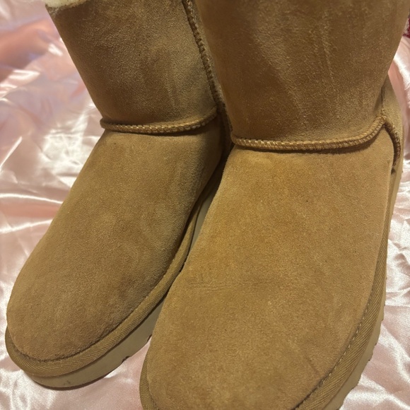 Ugg Mini Bailey Bow Boots - Picture 5 of 10